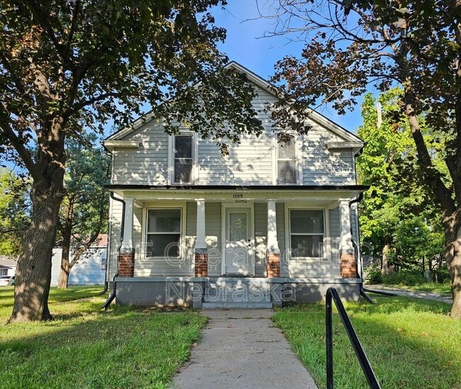 property at 1809 N 33rd St