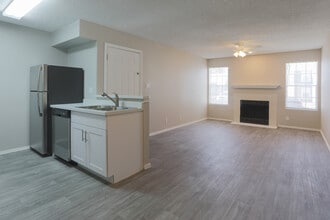 Park Place in Las Cruces, NM - Building Photo - Interior Photo