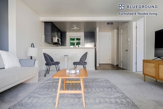 3811 13th Ave W in Seattle, WA - Building Photo - Building Photo