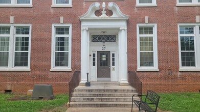 27 Hege Drive in Lexington, NC - Foto de edificio - Building Photo