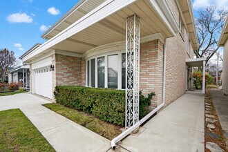 7245 N Kostner Ave in Lincolnwood, IL - Building Photo - Building Photo