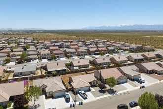 11597 Maywood St in Victorville, CA - Building Photo - Building Photo