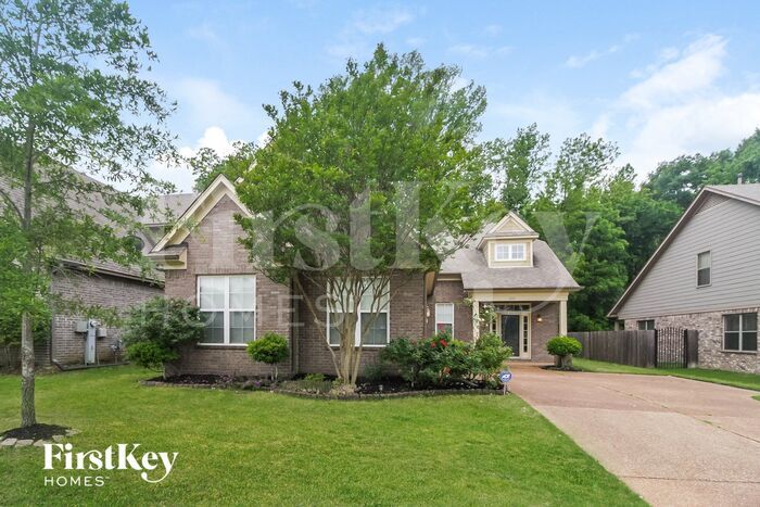 6111 Lubiani Valley Dr in Arlington, TN - Building Photo
