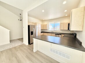 2392 Jasmine Ln in Johnstown, CO - Building Photo - Building Photo