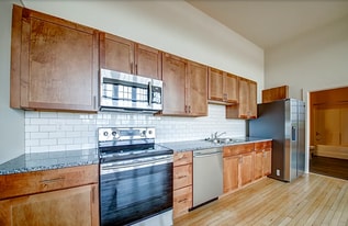 Lyon Apartments in St. Louis, MO - Building Photo