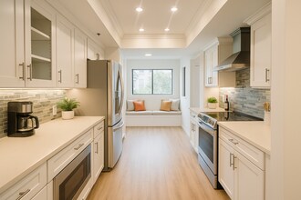 2910 Neilson Way, Unit 307 in Santa Monica, CA - Building Photo - Building Photo
