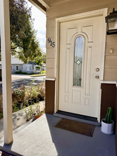 915 N Los Robles Ave in Pasadena, CA - Foto de edificio - Building Photo