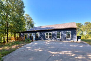 930 Loring Mill Rd in Sumter, SC - Building Photo