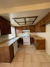 1305 S Court St in Visalia, CA - Building Photo - Building Photo