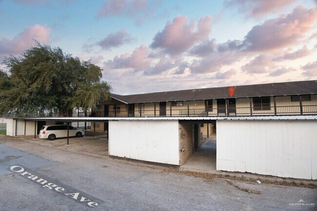1600 S Bridge Ave in Weslaco, TX - Building Photo - Building Photo