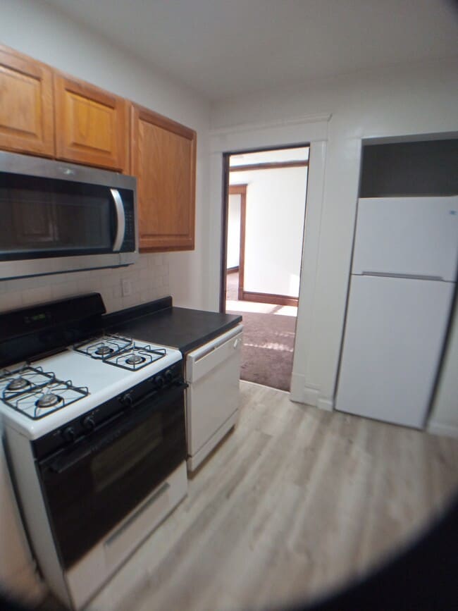 220 W Lapeer St in Lansing, MI - Building Photo - Building Photo