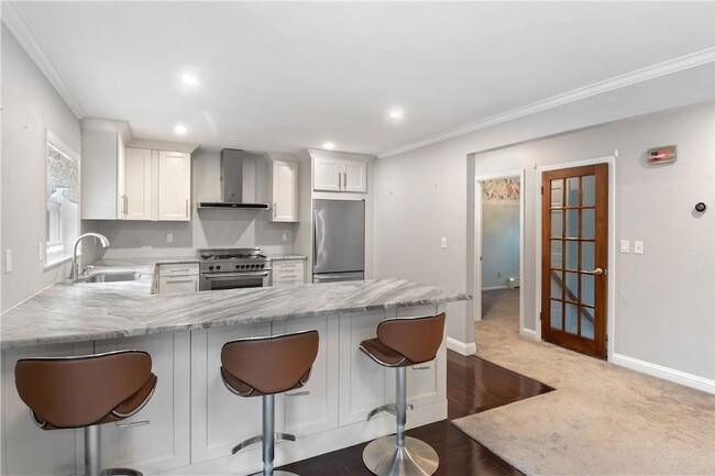 36 Lincoln Ave, Unit 2 in Eastchester, NY - Building Photo - Building Photo
