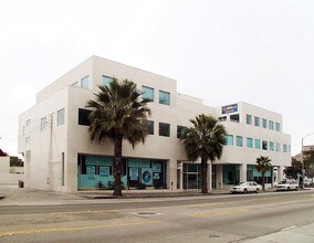 900 Wilshire Blvd in Santa Monica, CA - Building Photo - Building Photo