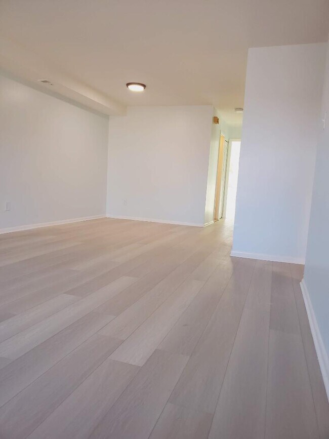 2702 Island Ave in Philadelphia, PA - Building Photo - Building Photo