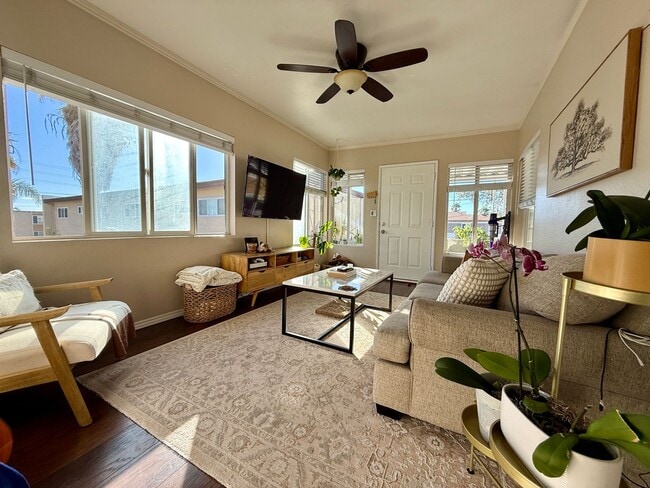 4366 Iowa St in San Diego, CA - Foto de edificio - Building Photo