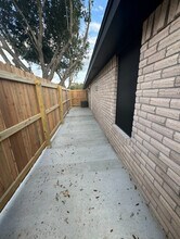 1710 Tampa St, Unit B in Edinburg, TX - Building Photo - Building Photo