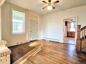 461 W Main Ave in Myerstown, PA - Foto de edificio - Building Photo