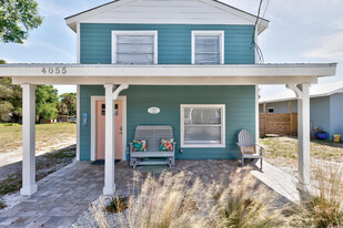 4055 Palm Ave in Sebastian, FL - Foto de edificio - Building Photo