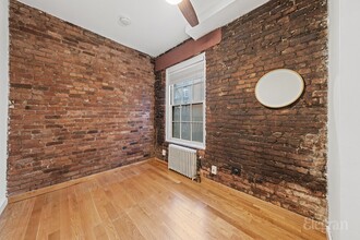57 Thompson St in New York, NY - Building Photo - Building Photo