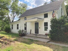 200 Railroad Cir in Cedar Creek, NE - Building Photo