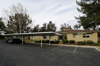 Parkside Apartments in Lake Elsinore, CA - Building Photo - Building Photo