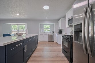 2602 Micliff Blvd in Houston, TX - Foto de edificio - Building Photo