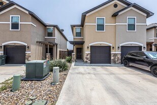 123 Niagara Dr. in Laredo, TX - Building Photo