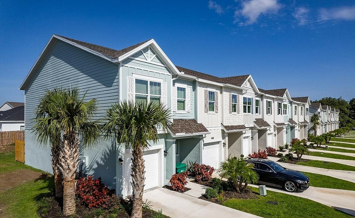 Crescent by Stella Homes in Lady Lake, FL - Building Photo