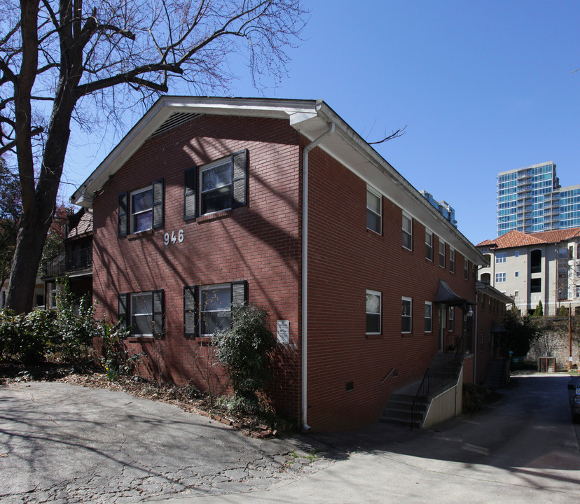 946 Piedmont Ave NE in Atlanta, GA - Building Photo