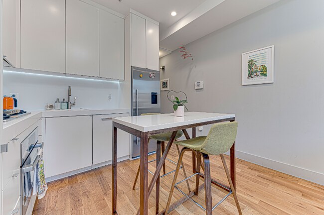 254 15th St SE in Washington, DC - Building Photo - Building Photo