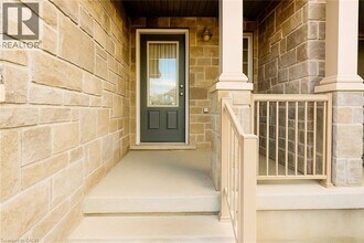 6 Upper Mercer St in Kitchener, ON - Building Photo - Building Photo