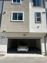 1033 Sage Ln, Unit 1033 in Gardena, CA - Building Photo