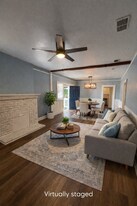 2526 Phyllis St in Jacksonville, FL - Building Photo