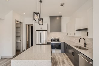 5714 California Ave in Nashville, TN - Building Photo - Building Photo