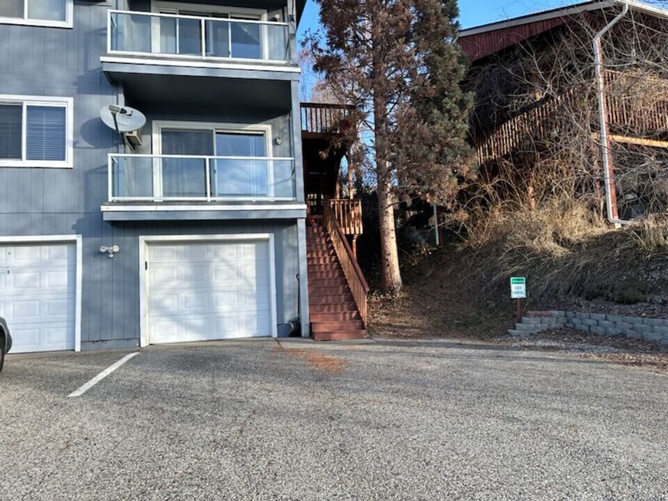 342 N Shore Ct in Manson, WA - Building Photo