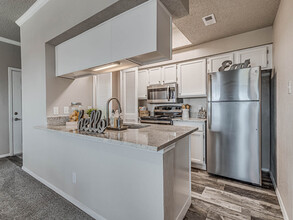 One Eton Square in Tulsa, OK - Building Photo - Building Photo