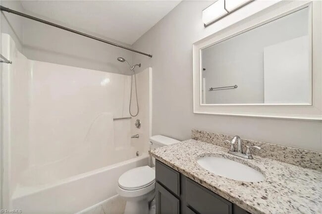 1903 Malone Rd, Unit 1903E Malone Rd in Burlington, NC - Building Photo - Building Photo