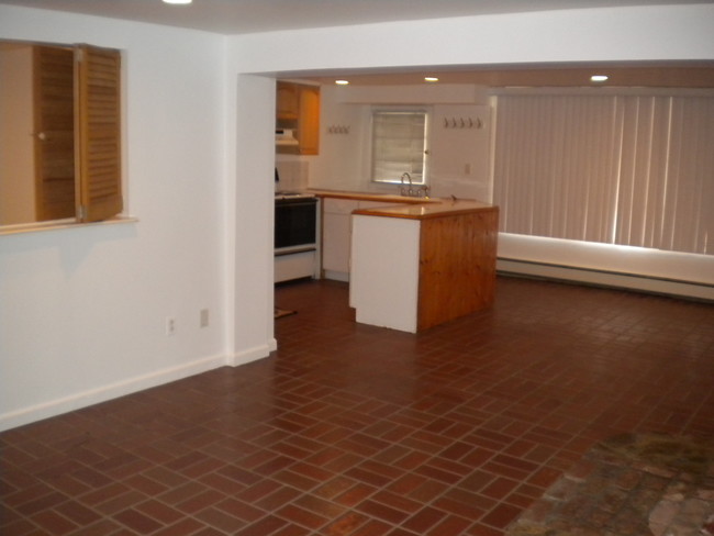 173 Wolfpit Ave, Unit APARTMENT-NORWALK CT