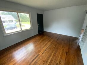 827 Johnson St in Danville, IL - Building Photo - Building Photo