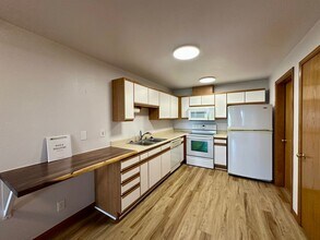 4244 Wintergreen Cir in Bellingham, WA - Building Photo - Building Photo