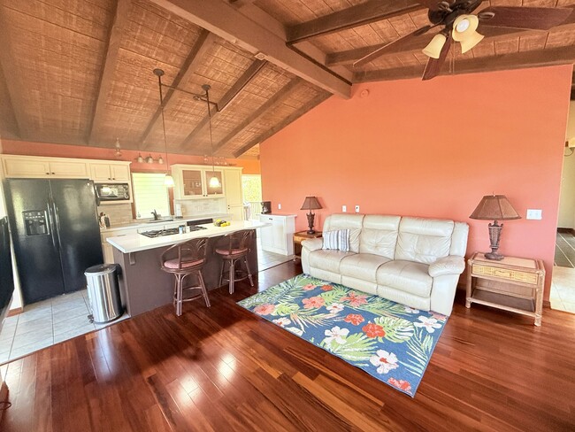 property at 92-1536-1536 Luau Dr