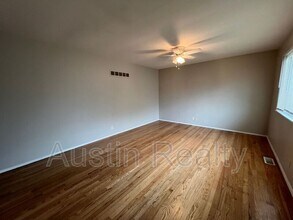 760 Starlet Dr in Florissant, MO - Foto de edificio - Building Photo