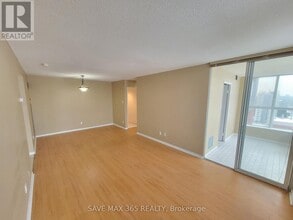 330 McCowan Rd in Toronto, ON - Building Photo - Building Photo