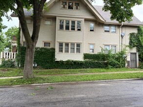 3702 N 15th St, Unit Upper in Milwaukee, WI - Building Photo - Building Photo