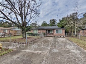 9612 Spottswood Rd W in Jacksonville, FL - Building Photo