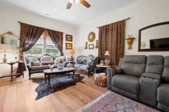 809 SW 5th Ave in Mineral Wells, TX - Building Photo - Building Photo