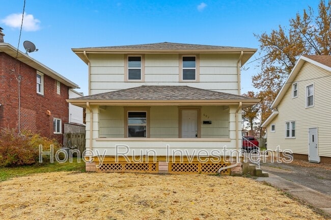 property at 607 W Grand Ave