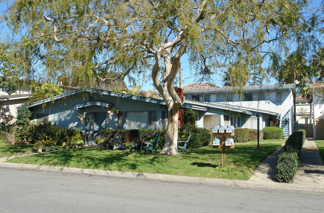 2000-2008 Haven Pl in Newport Beach, CA - Building Photo