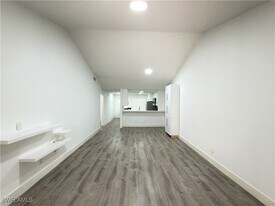 3451 County Barn Rd in Naples, FL - Building Photo