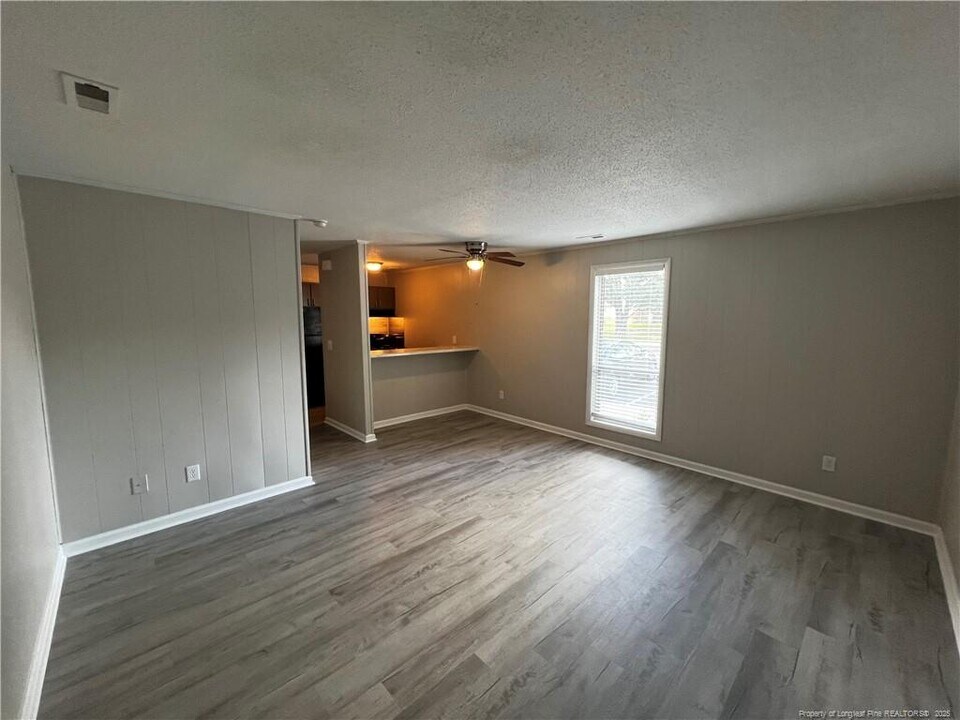 5841 Century Oaks Dr in Fayetteville, NC - Building Photo